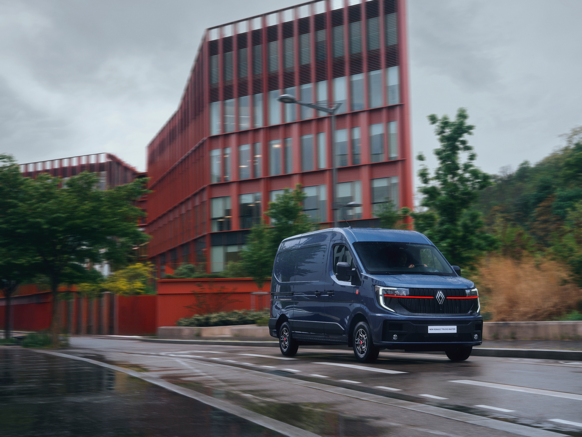 Renault Trucks Master Red Edition Exclusive | Nijwa