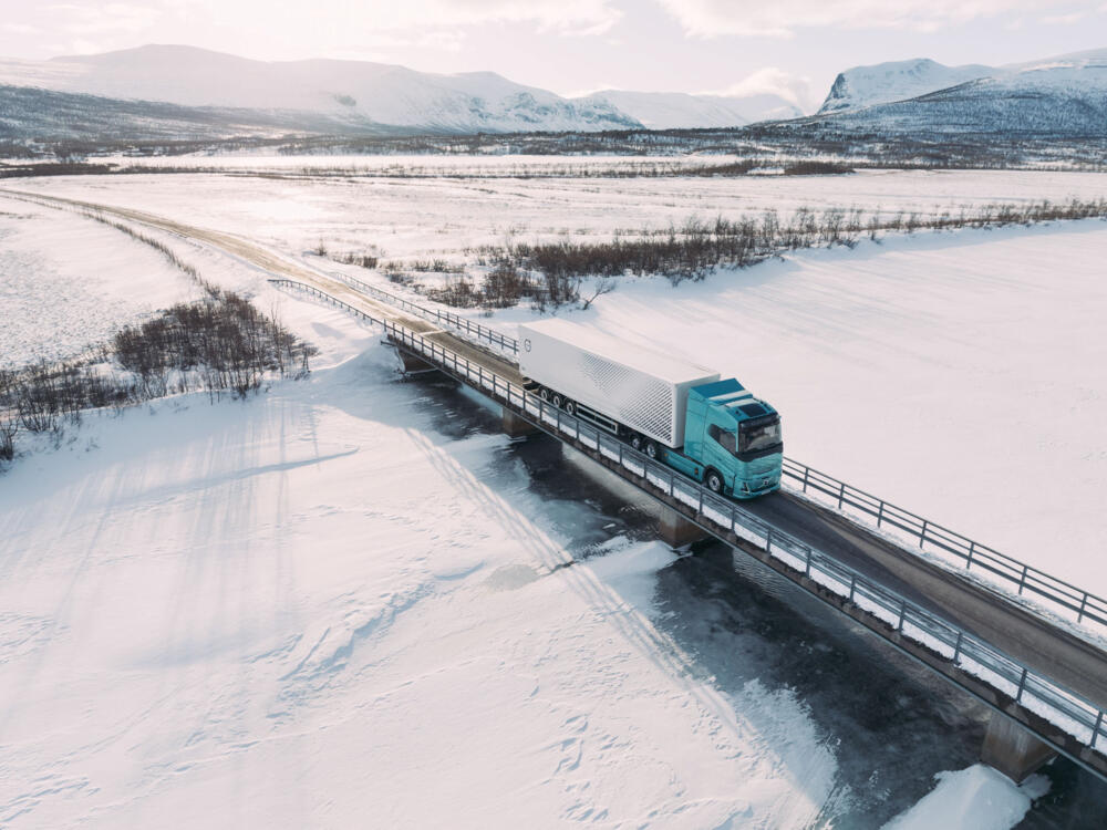 Volvo FH Aero extended range 7