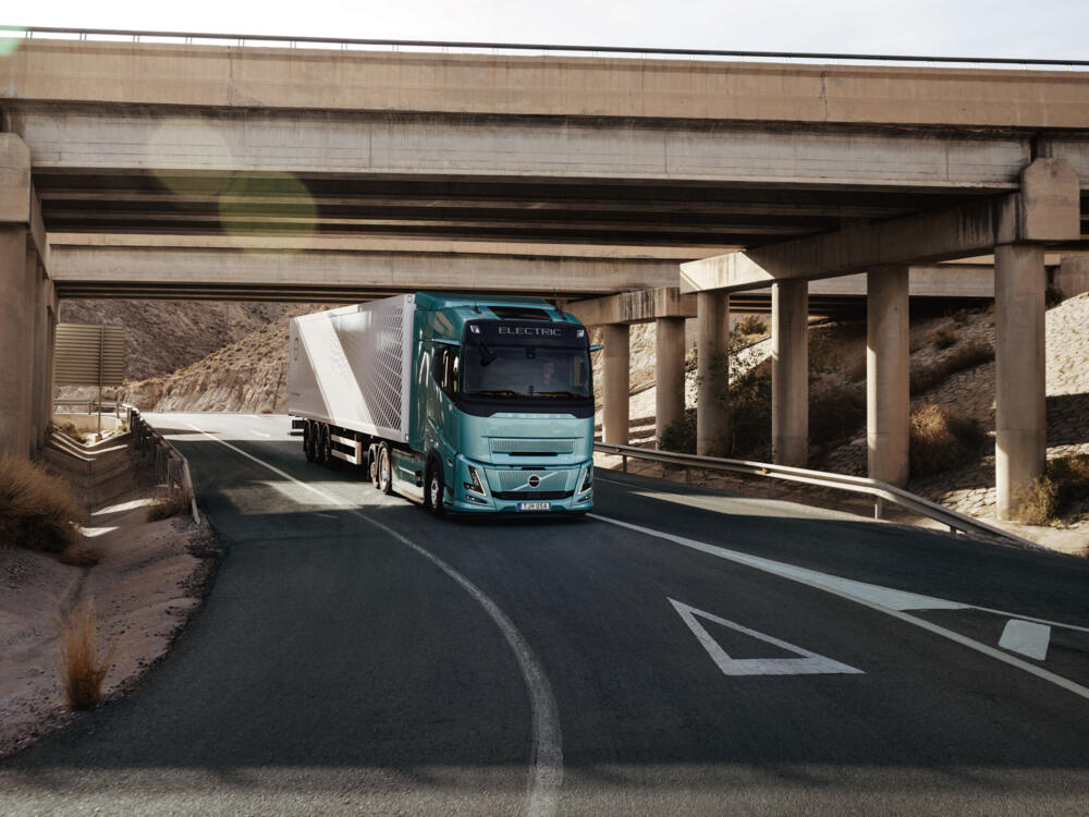 Volvo FH Aero extended range 1 Volvo FH Aero extended range 1