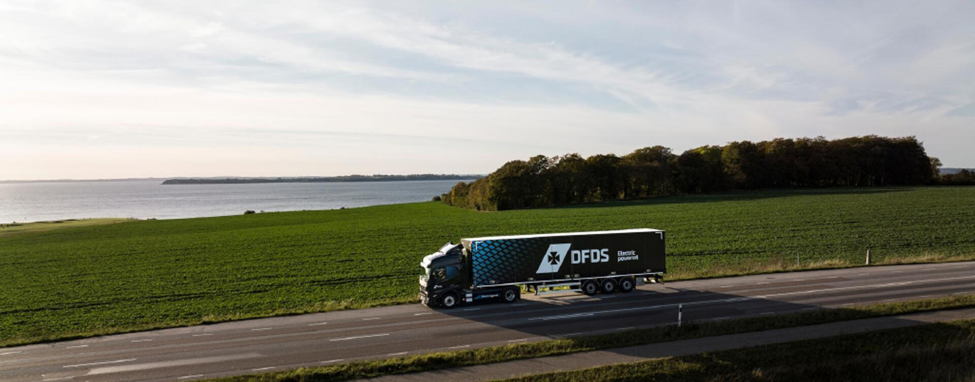 Volvo levert 20 elektrische trucks aan DFDS in Göteborg