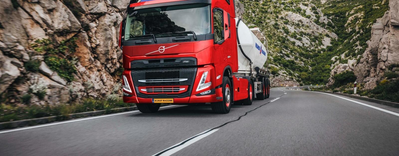 Honderd Volvo-trucks voor Nijhof-Wassink