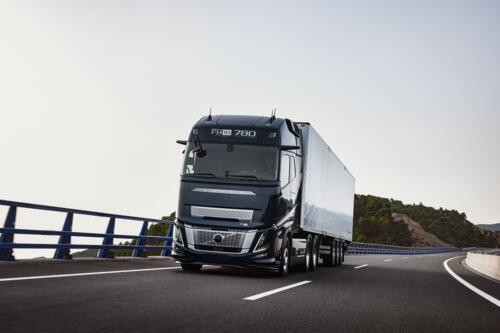 Volvo FH16 Aero met nieuwe D17 17 liter-motor