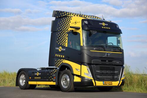 Volvo FM Euro NCAP-demotruck 1