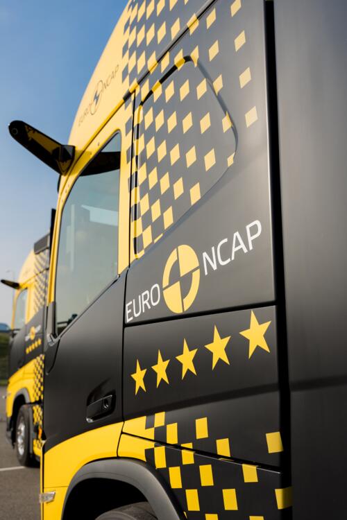 Volvo Trucks Euro NCAP-demotrucks 8