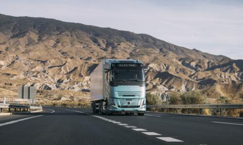 Volvo FH Aero Electric met e-as