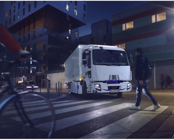 Renault Trucks E-Tech D evening deliveries-header Renault Trucks E-Tech D evening deliveries-header