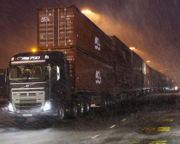 i-shift-kruipversnellingen-volvo-fh16-2560.jpg i-shift-kruipversnellingen-volvo-fh16-2560.jpg