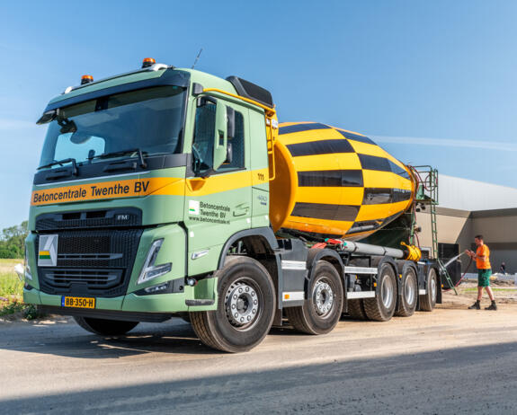 Betoncentrale Twenthe Volvo FM