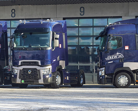 renault-trucks-red-bull-2560x753.jpg renault-trucks-red-bull-2560x753.jpg