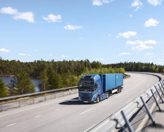 Volvo FH Fuel Cell Electric driving Volvo FH Fuel Cell Electric driving