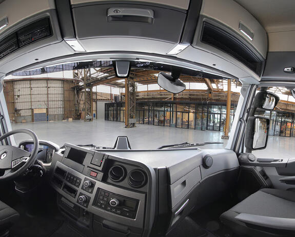 renault-trucks-360-graden-2560x753.jpg renault-trucks-360-graden-2560x753.jpg