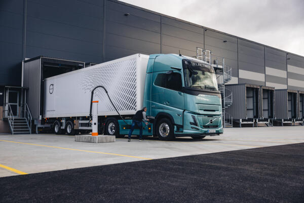 Nijwa_Volvo_FH_Aero_Electric