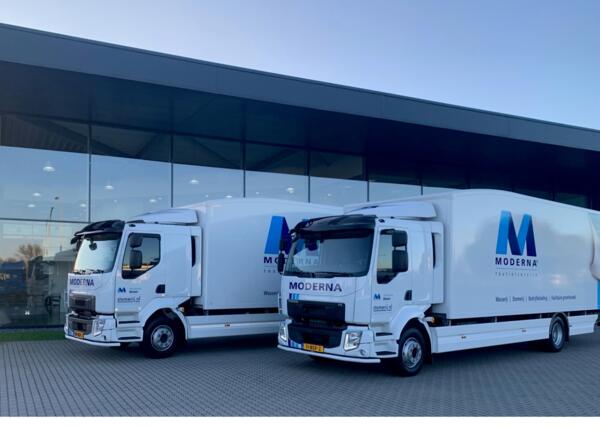 2x Moderna 2x Moderna