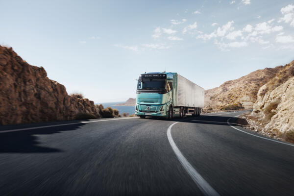 Volvo FH Aero extended range 4