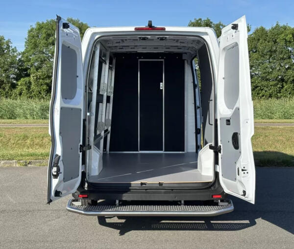 Renault Master E-Tech Home Delivery Renault Master E-Tech Home Delivery