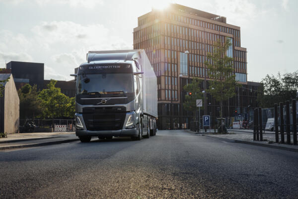 Nijwa - Volvo Trucks - FM - 2