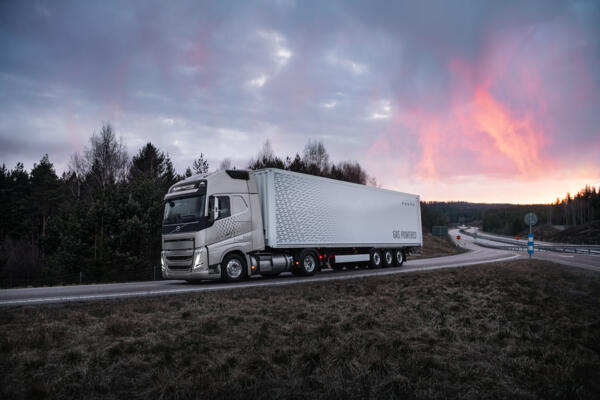 Nijwa - Volvo Trucks - FH LNG